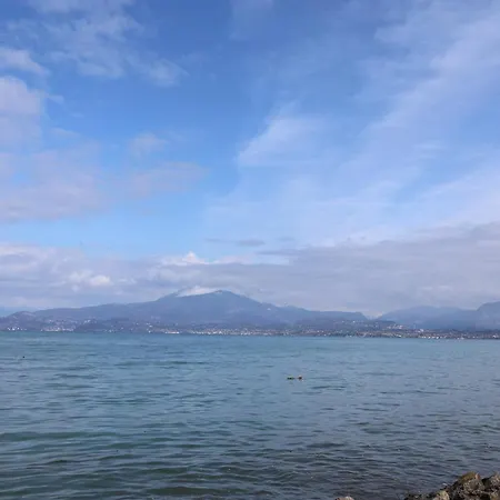Peschiera Sun Apartment